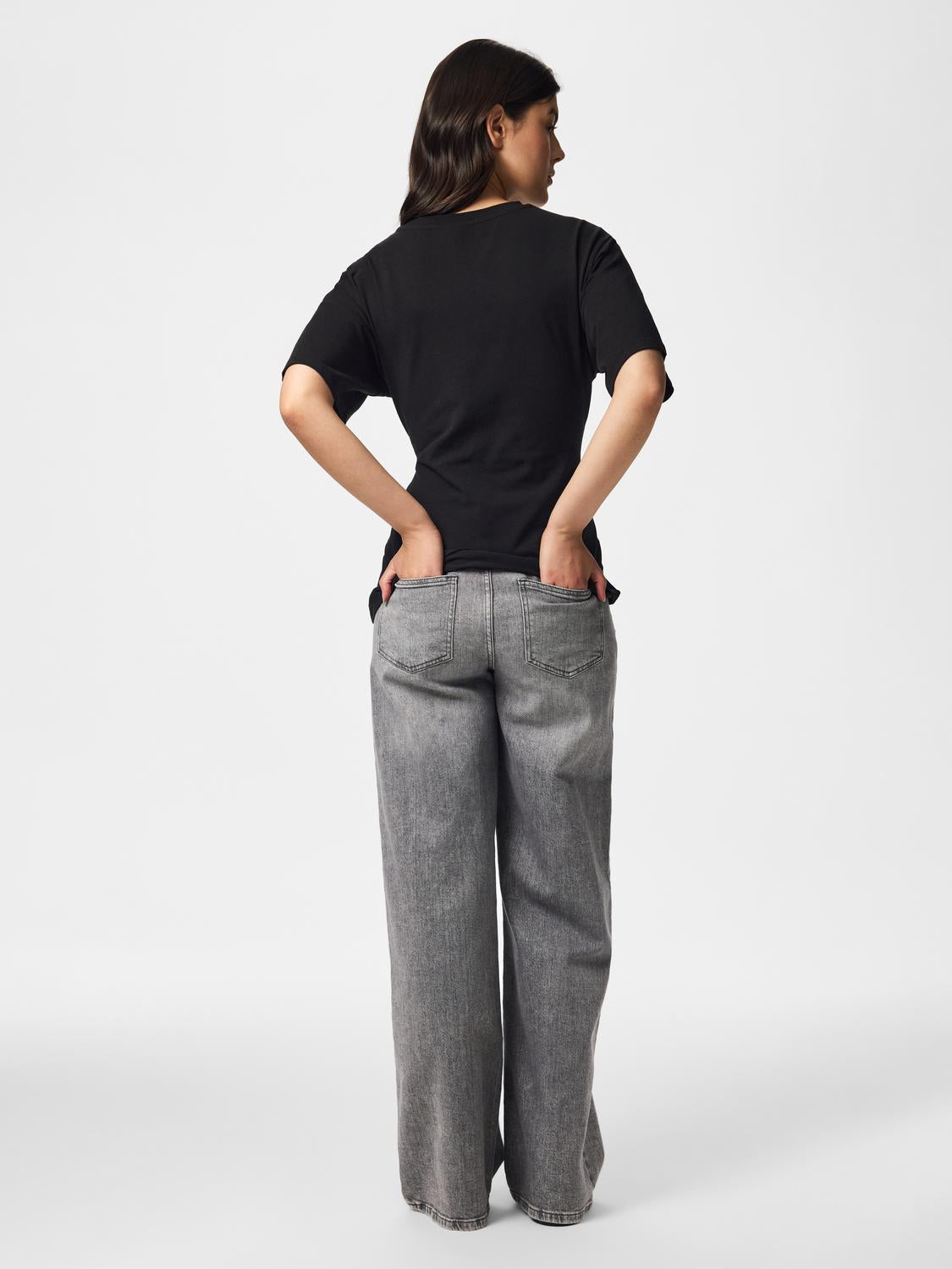 model_shot-back
